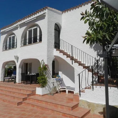 Villa-tina-8-pax